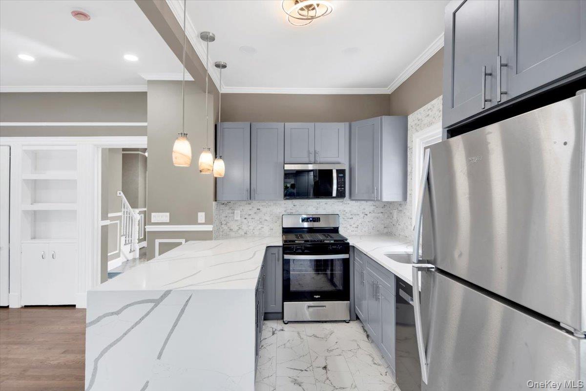 233 Brady Avenue, Hawthorne, NY 10532