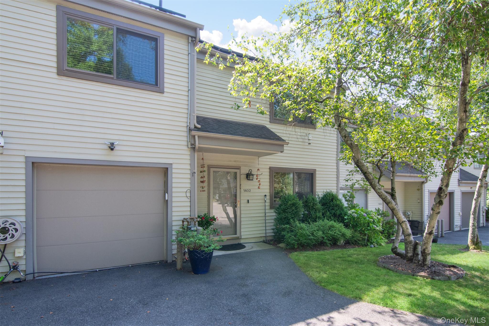 1402 Hunters Run, Dobbs Ferry, NY 10522