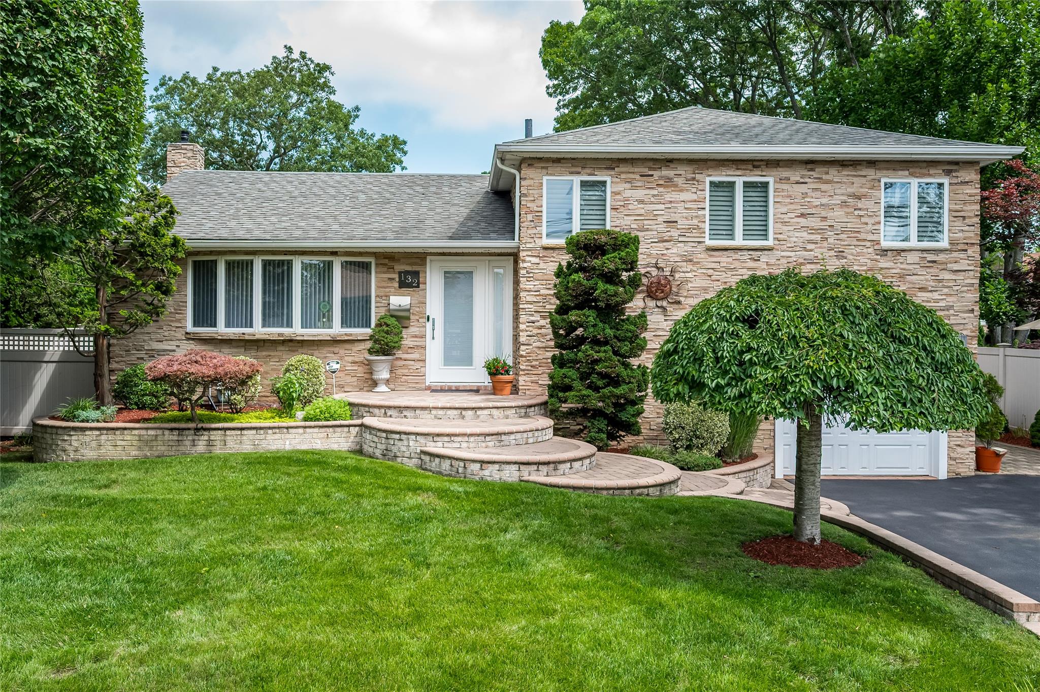 132 North Drive, Massapequa, NY 11758