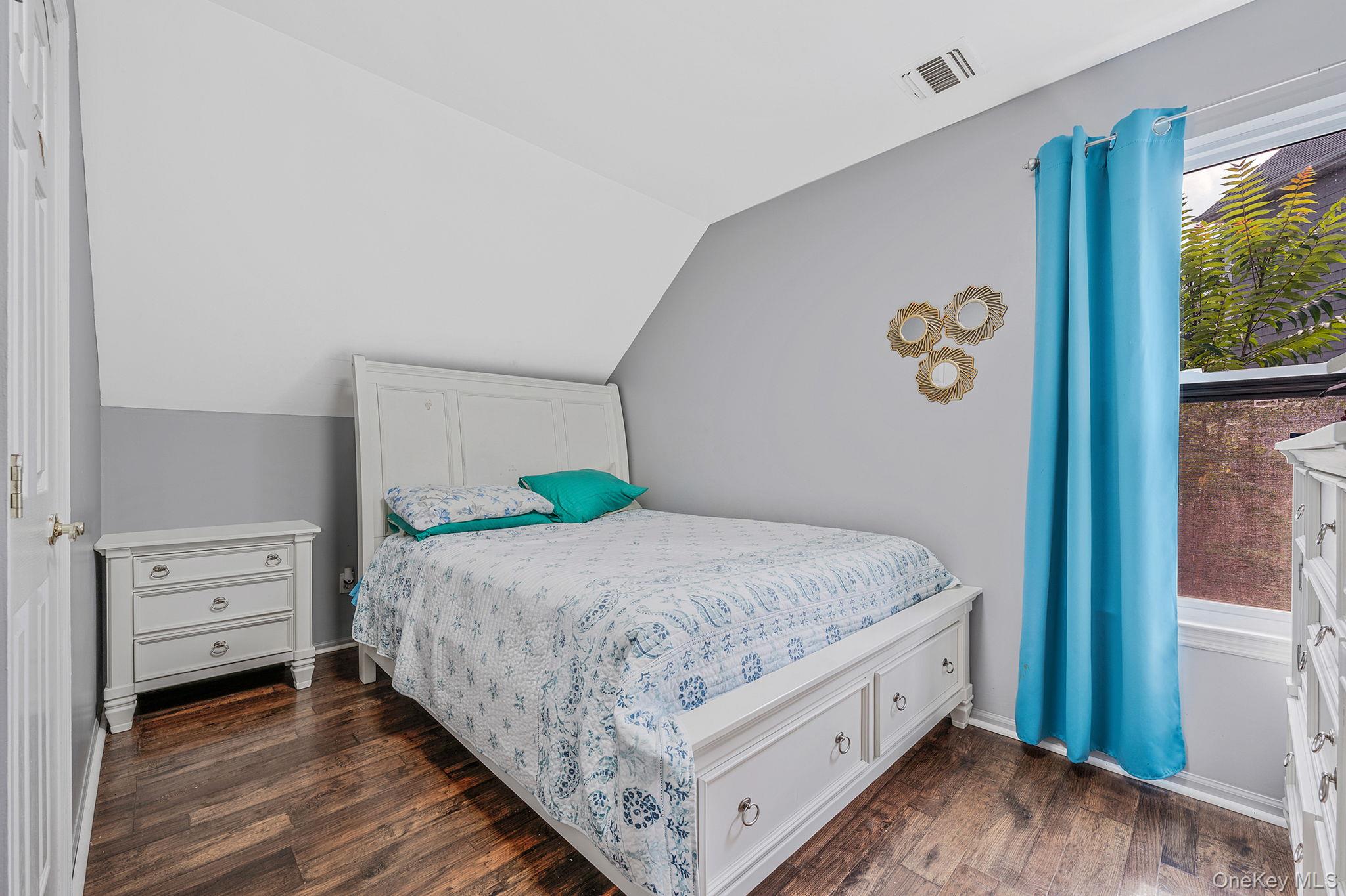 11 Gladysz Way, Port Jefferson, NY 11777