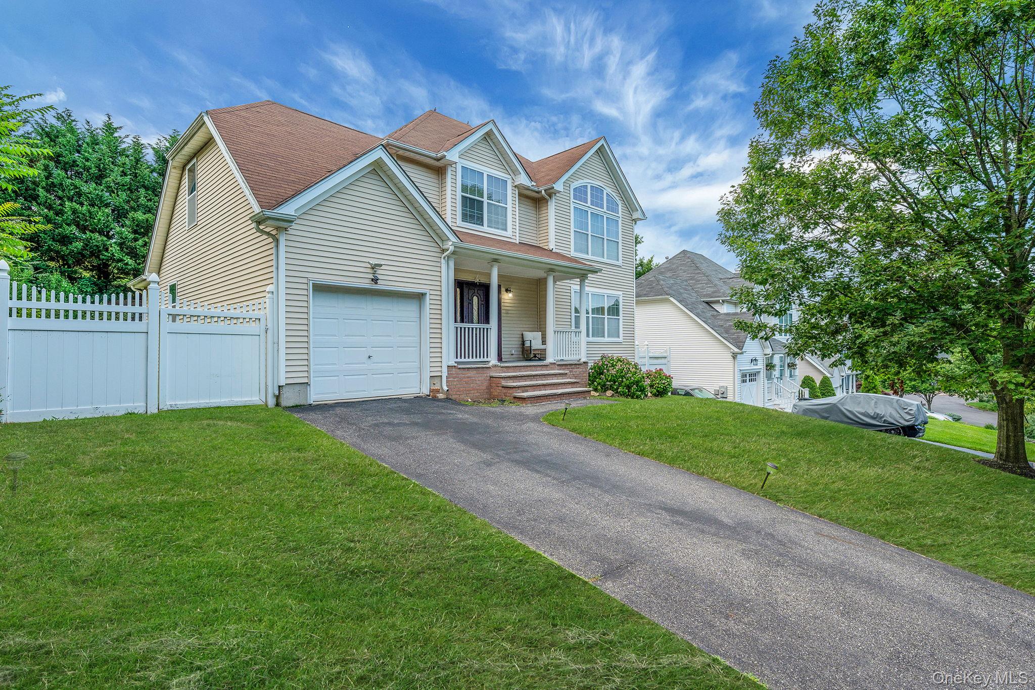 11 Gladysz Way, Port Jefferson, NY 11777