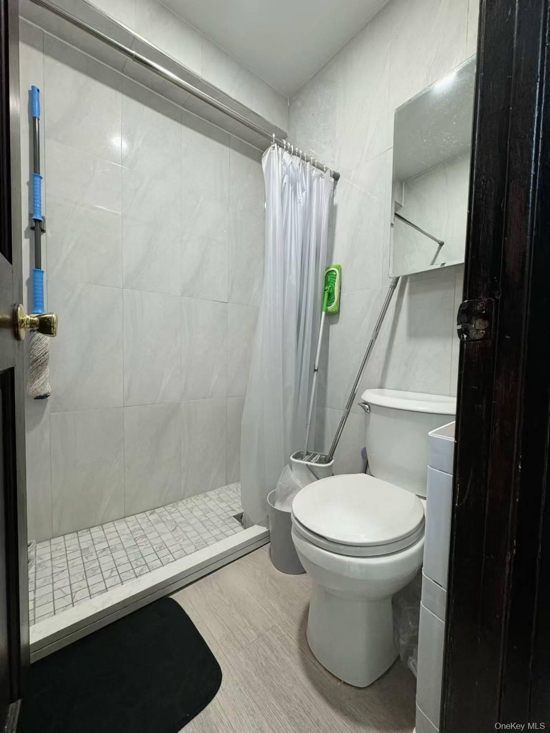 132-18 Avery Avenue # C1, Flushing, NY 11355