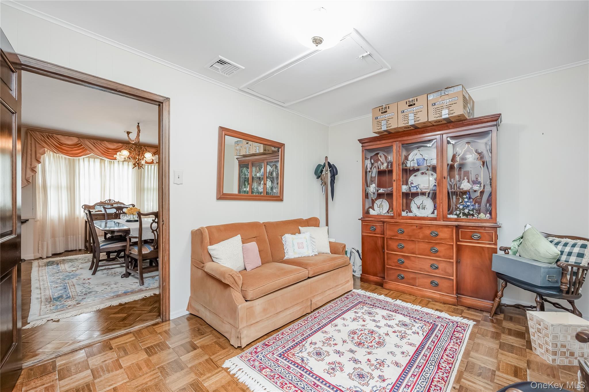 9 Branch Lane, East Setauket, NY 11733