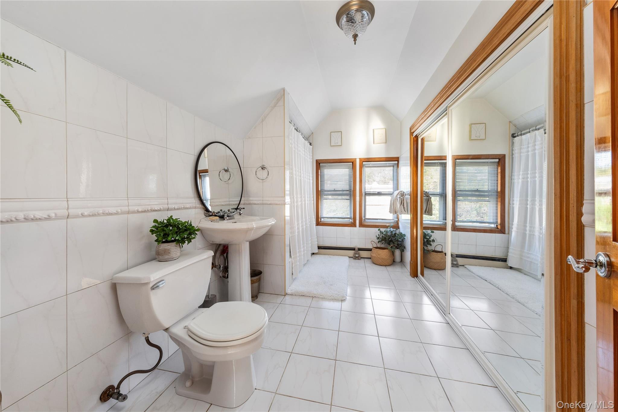 33-39 84th Street, Jackson Heights, NY 11372