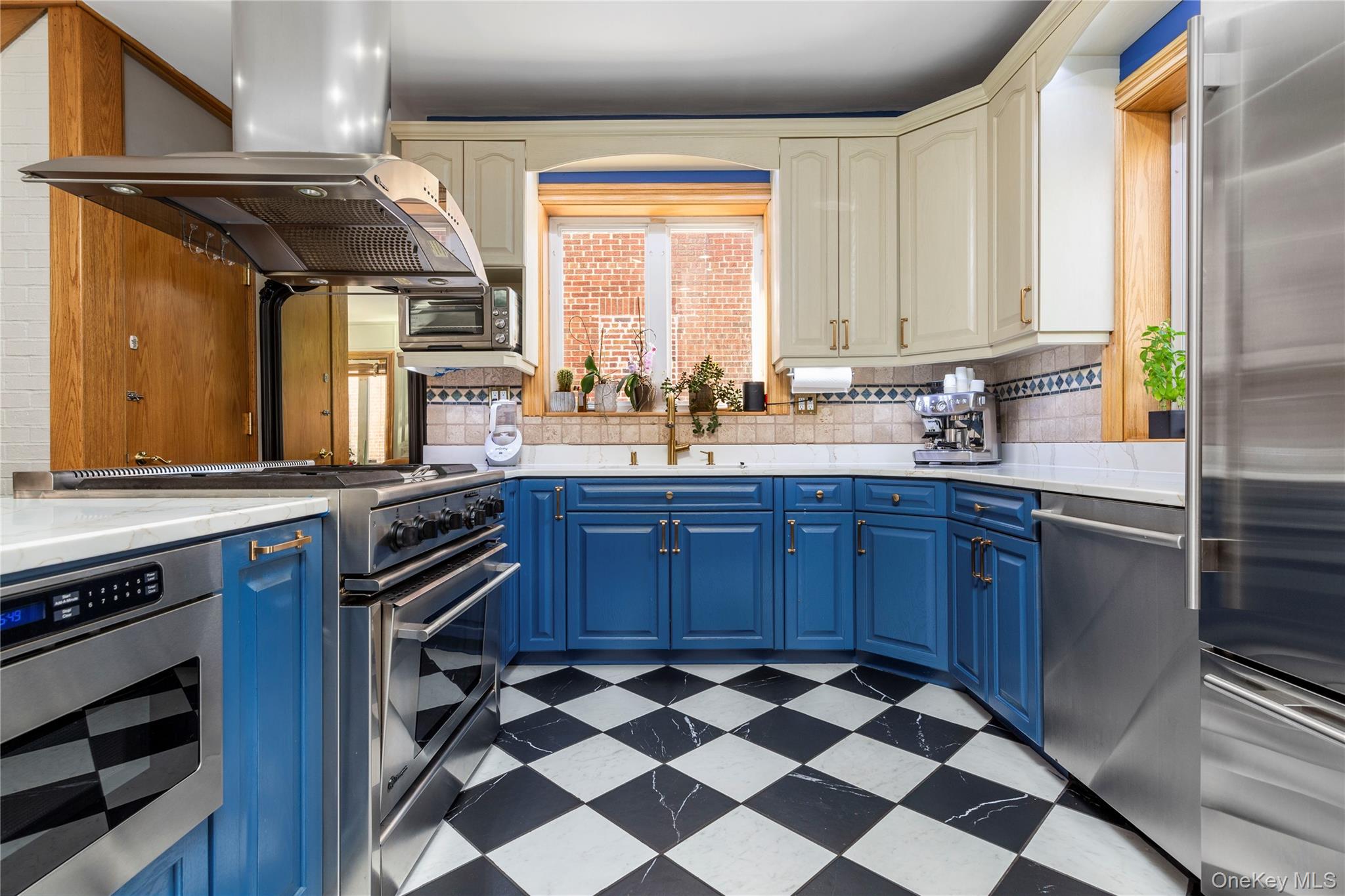 33-39 84th Street, Jackson Heights, NY 11372