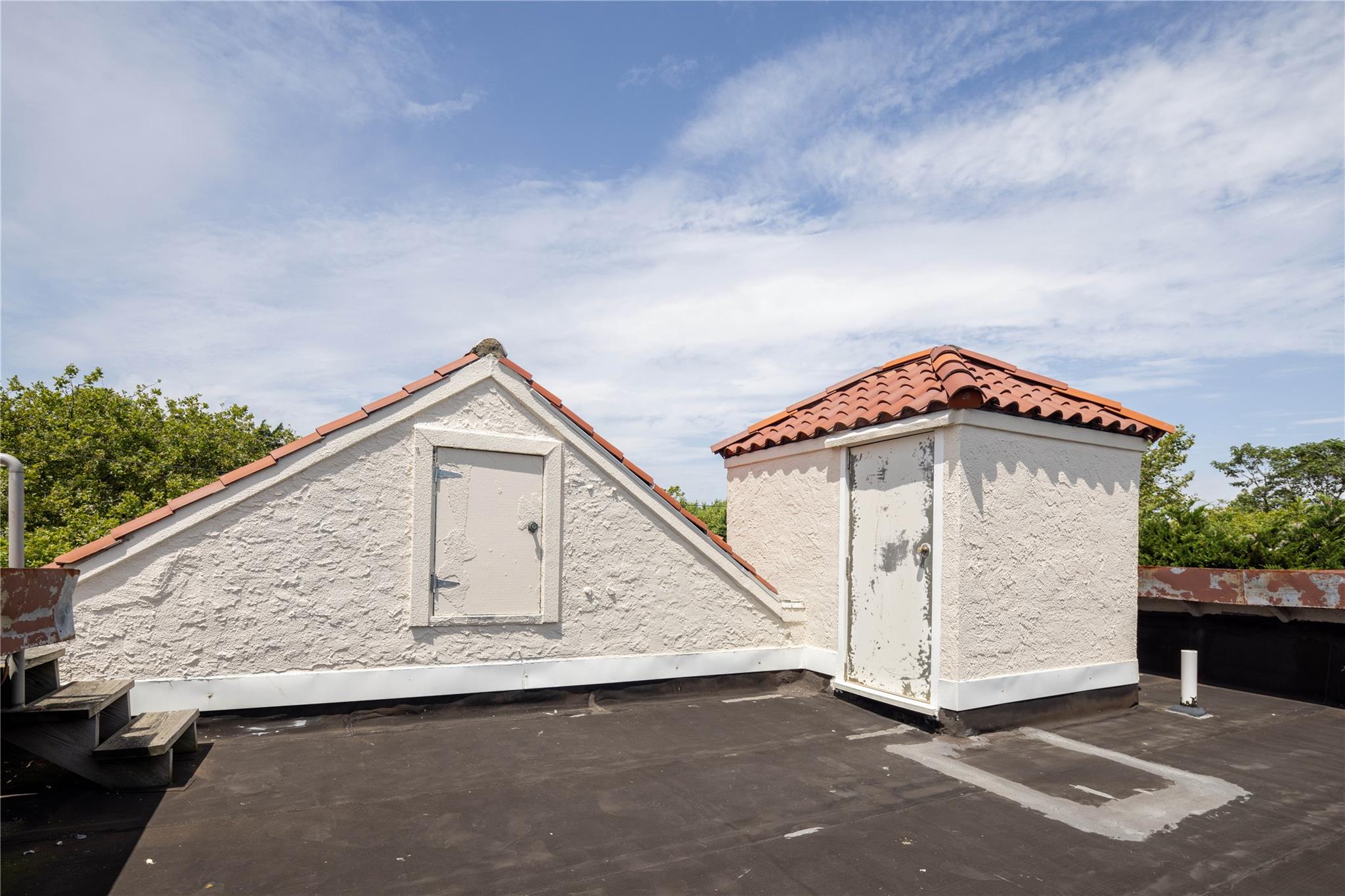 118 Glenwood Avenue, Point Lookout, NY 11569