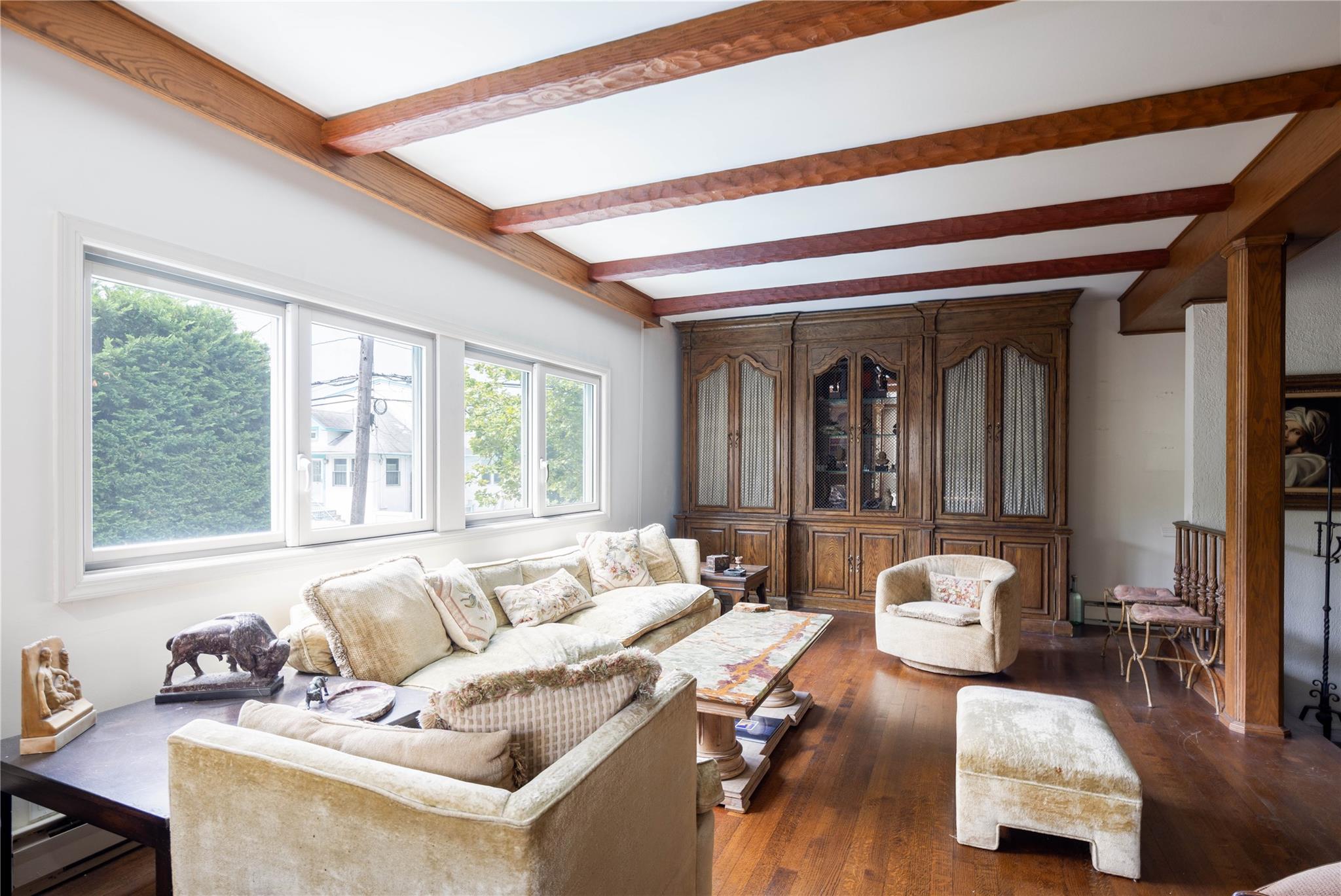 118 Glenwood Avenue, Point Lookout, NY 11569