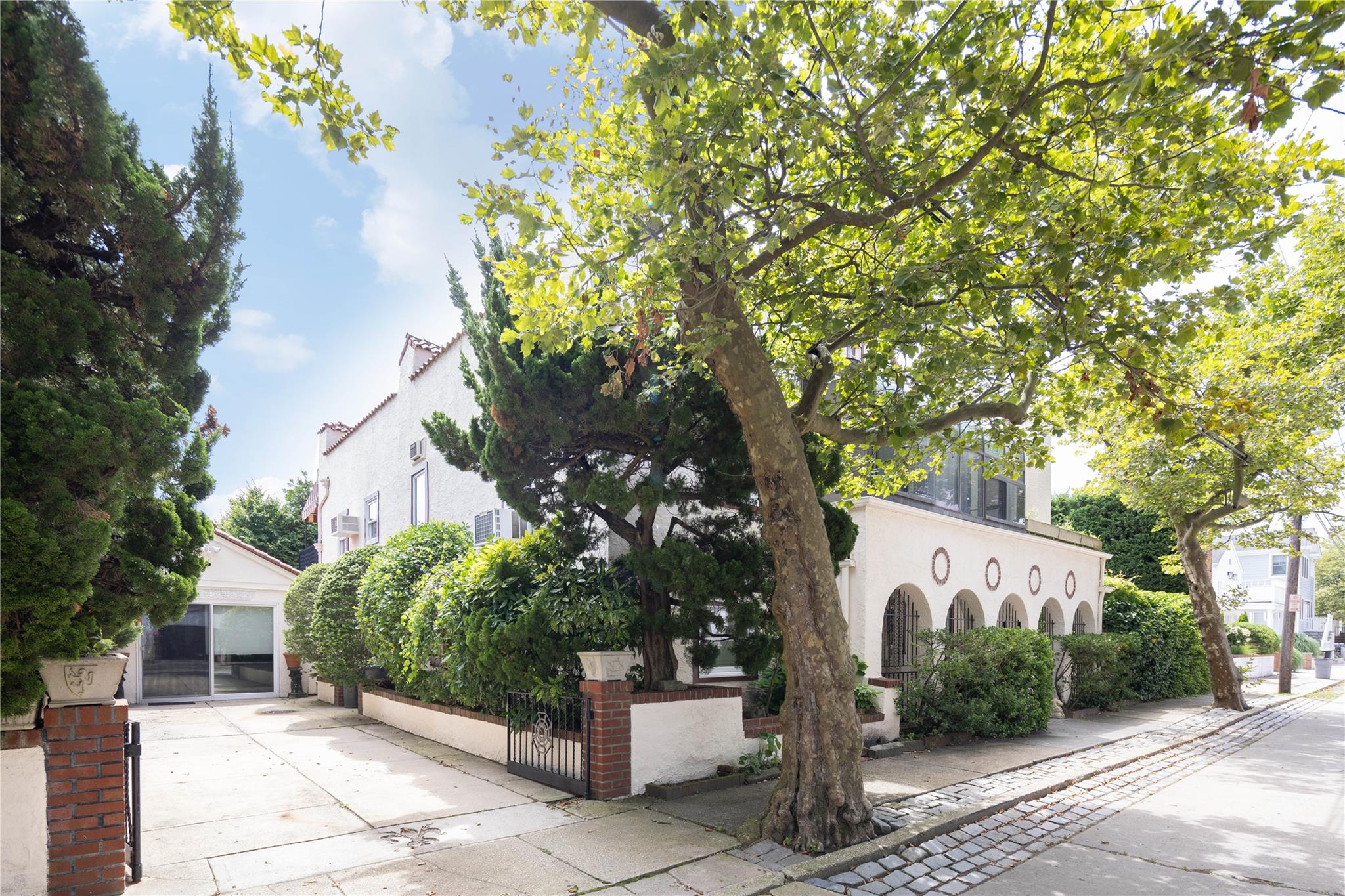 118 Glenwood Avenue, Point Lookout, NY 11569