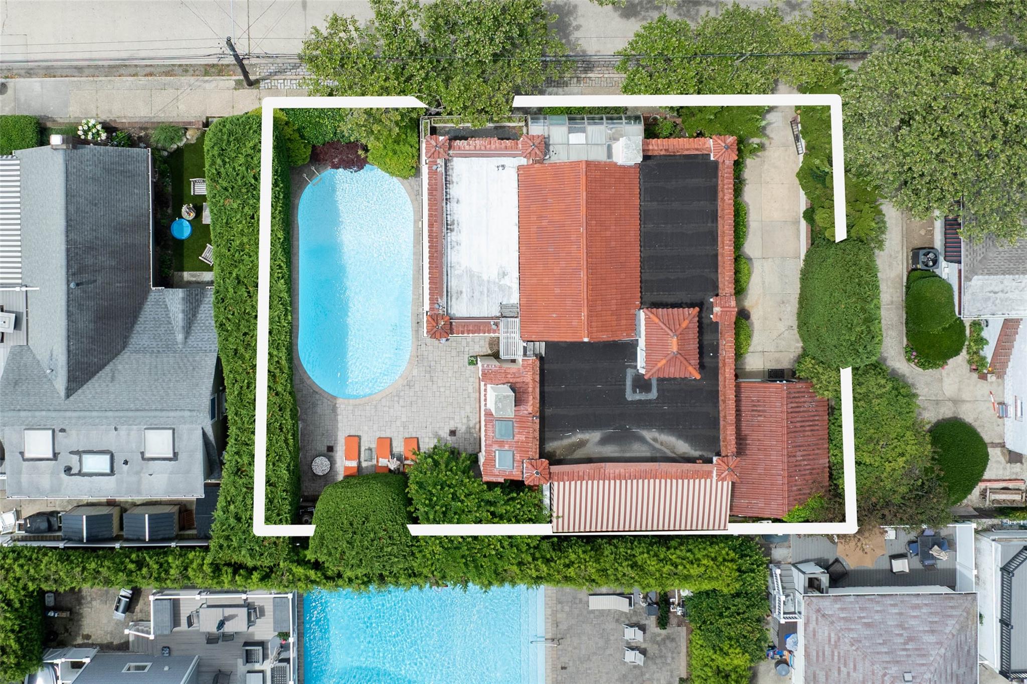 118 Glenwood Avenue, Point Lookout, NY 11569