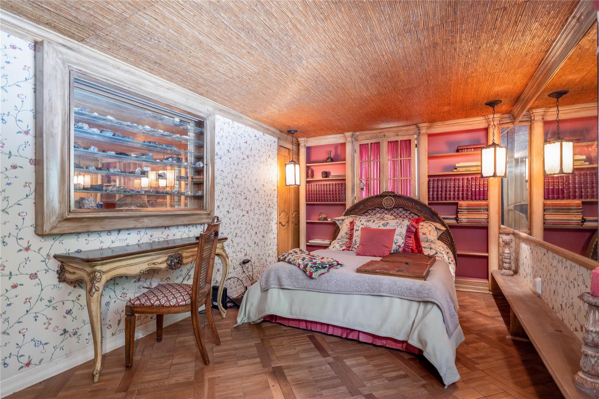 118 Glenwood Avenue, Point Lookout, NY 11569