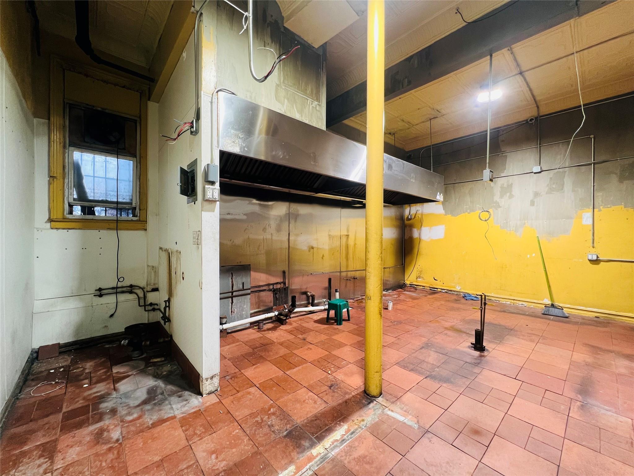 63-19 39th Avenue, Woodside, NY 11377