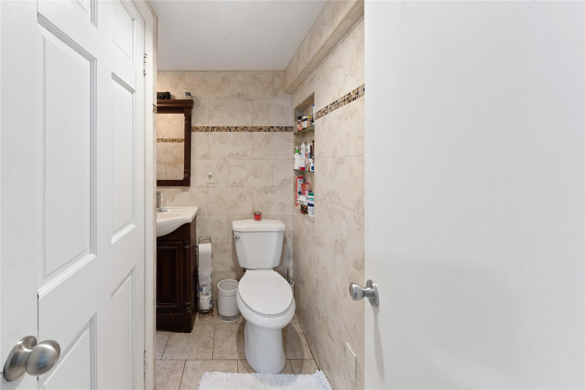 2533 Young Avenue, Bronx, NY 10469