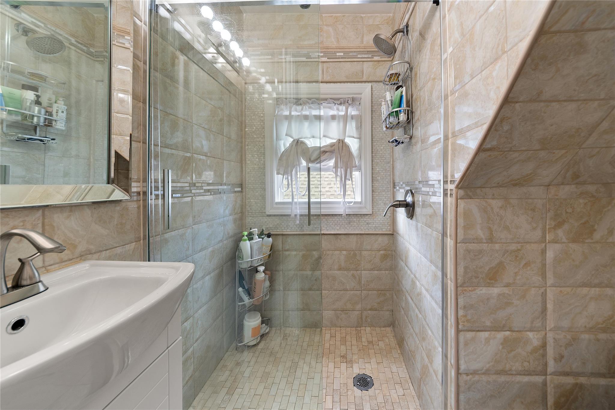 2533 Young Avenue, Bronx, NY 10469