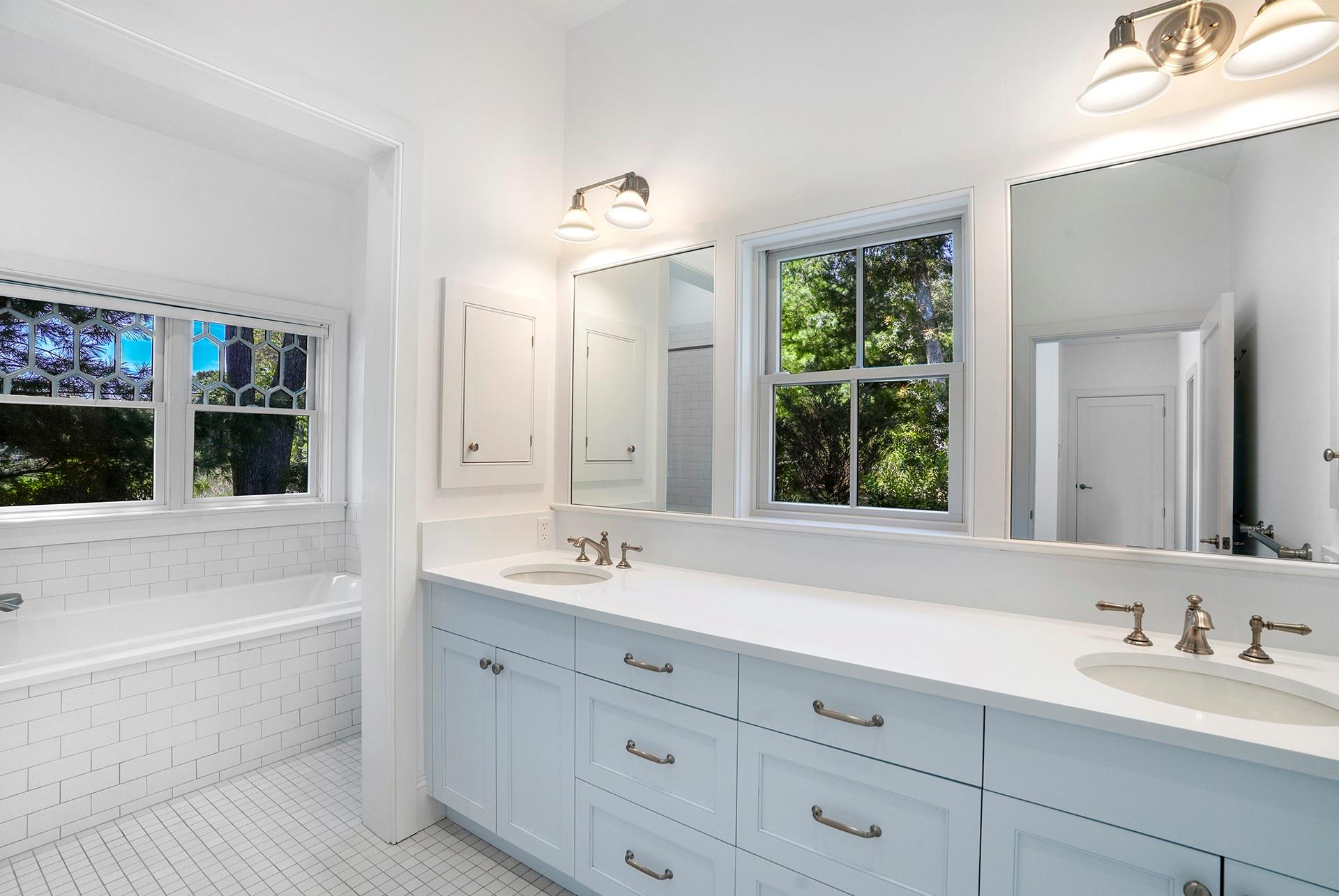 84 Oyster Shores Road, East Hampton, NY 11937