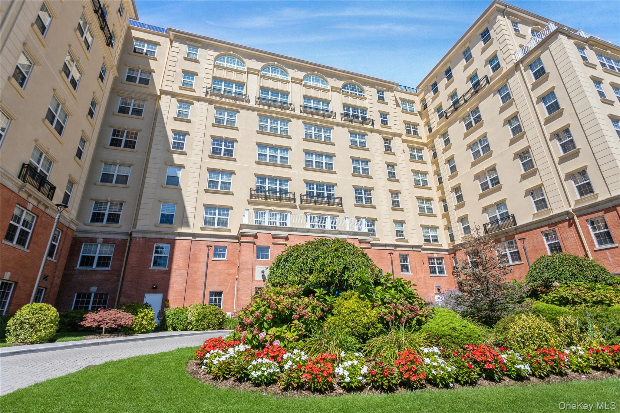 10 Byron Place # 607, Larchmont, NY 10538