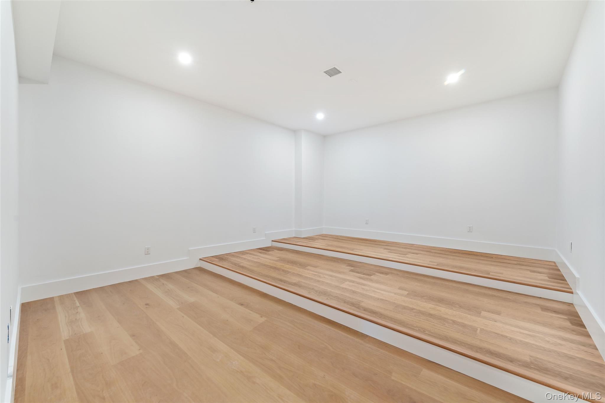 101 Carthage Road, Scarsdale, NY 10583