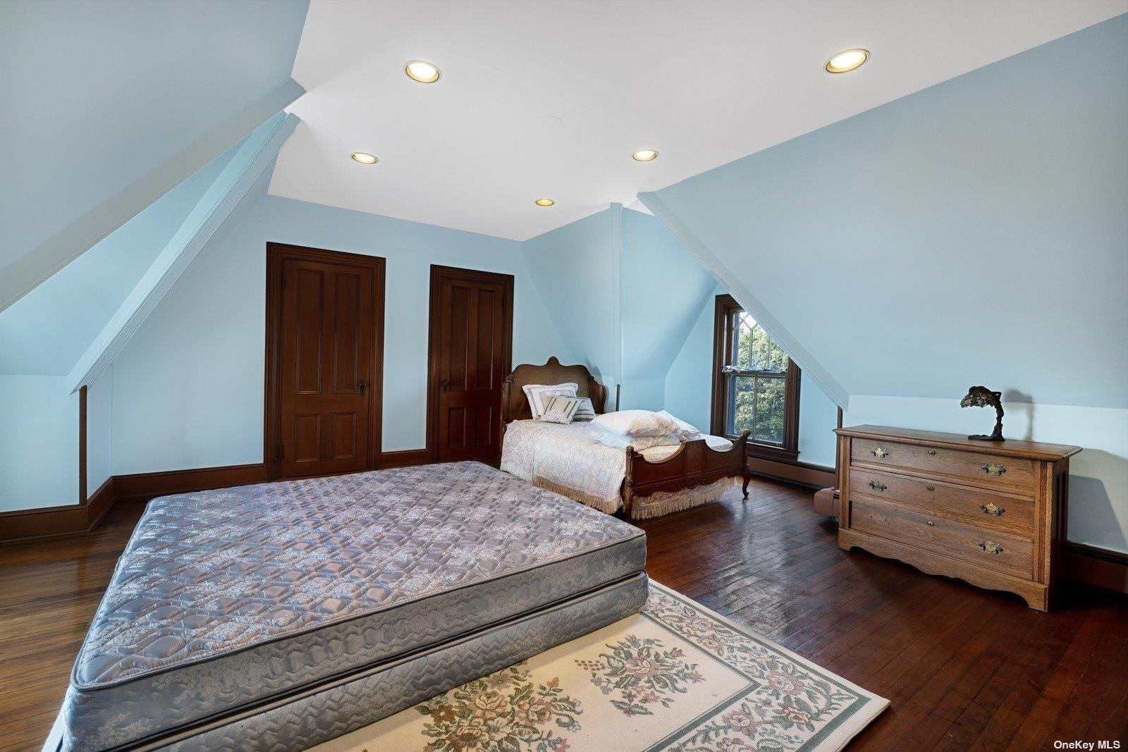 9 Convent Lane, Center Moriches, NY 11934