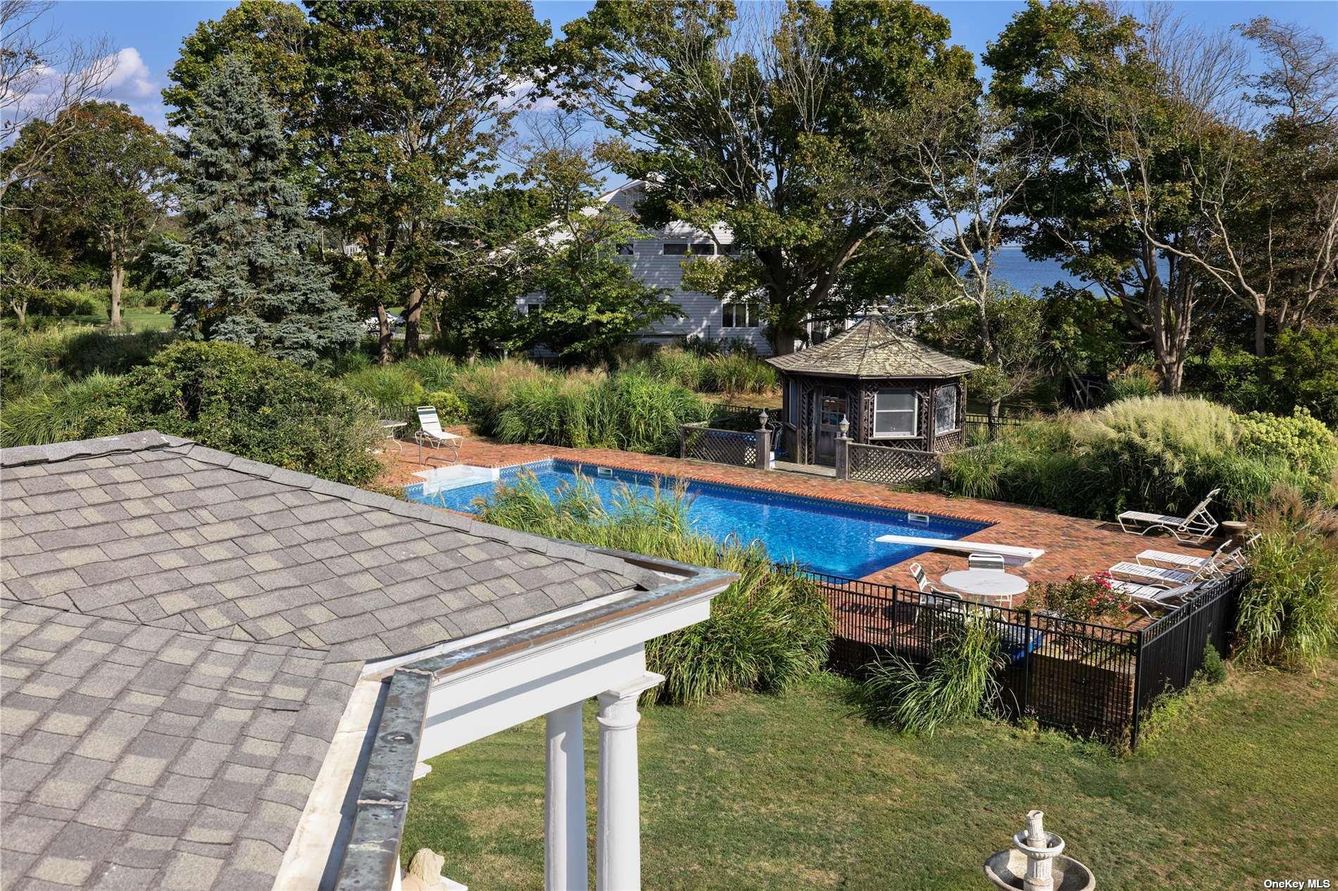 9 Convent Lane, Center Moriches, NY 11934