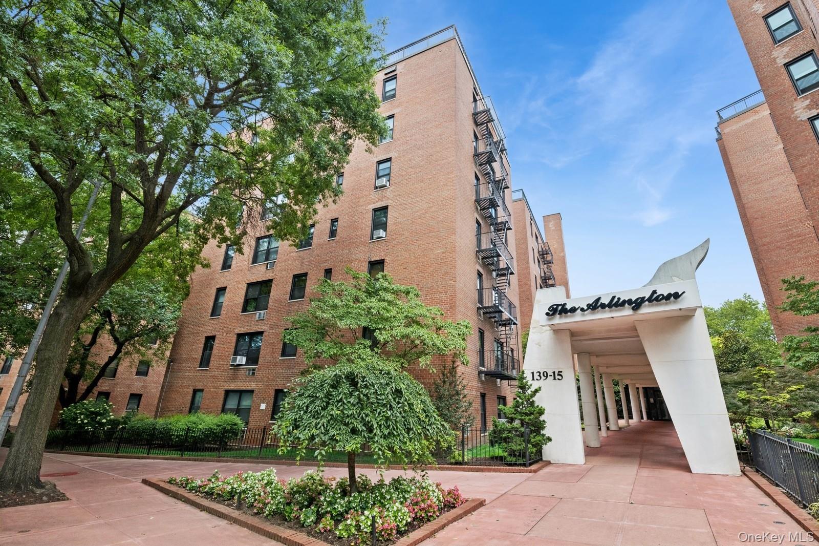 139-15 83 Ave # 219, Briarwood, NY 11435