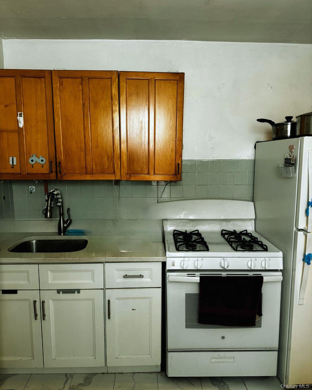 87-20 175th Street # 6-J, Jamaica, NY 11432