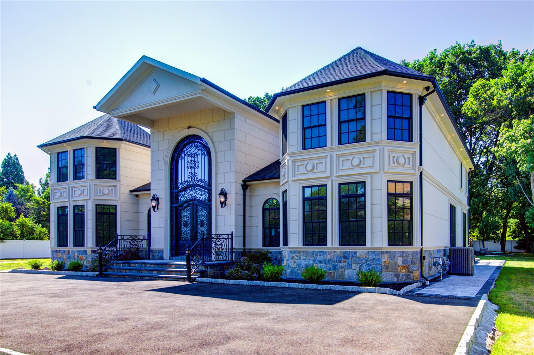 51 Walter Avenue, Hicksville, NY 11801
