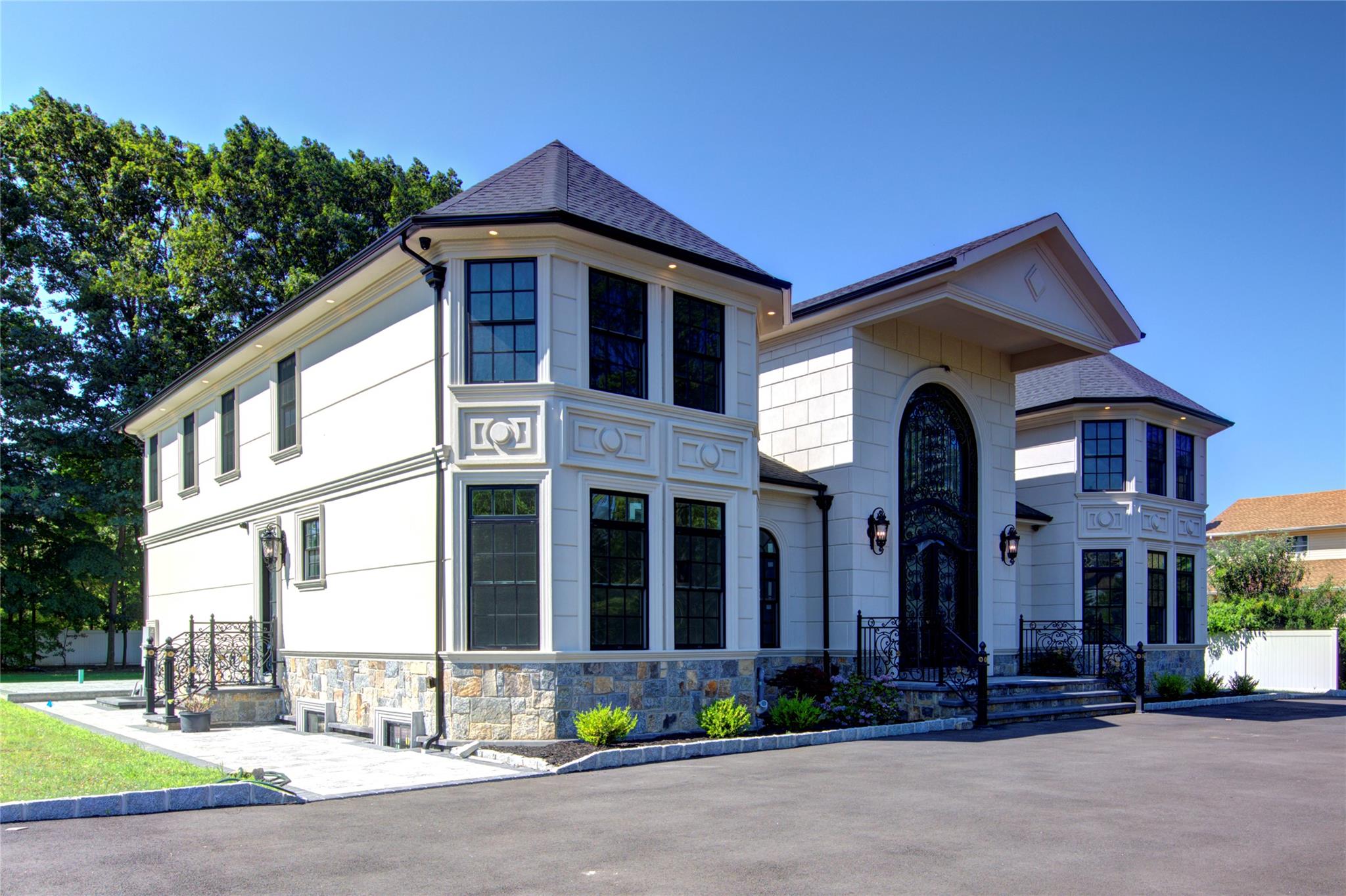 51 Walter Avenue, Hicksville, NY 11801