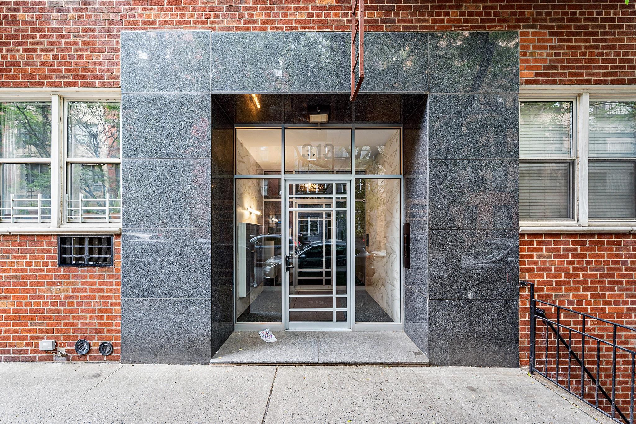 313 E 89th Street # 2C, New York (Manhattan), NY 10128