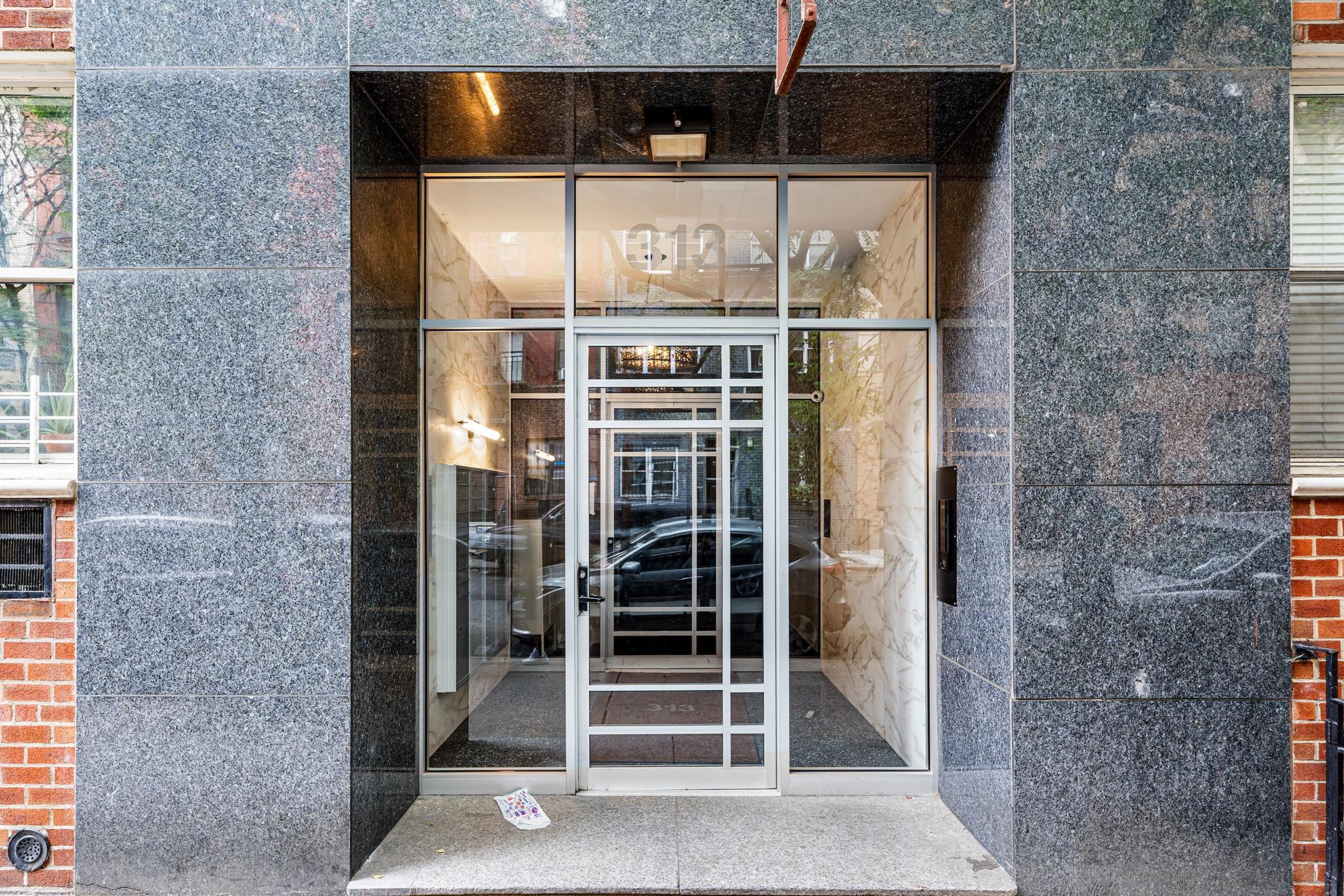 313 E 89th Street # 2C, New York (Manhattan), NY 10128