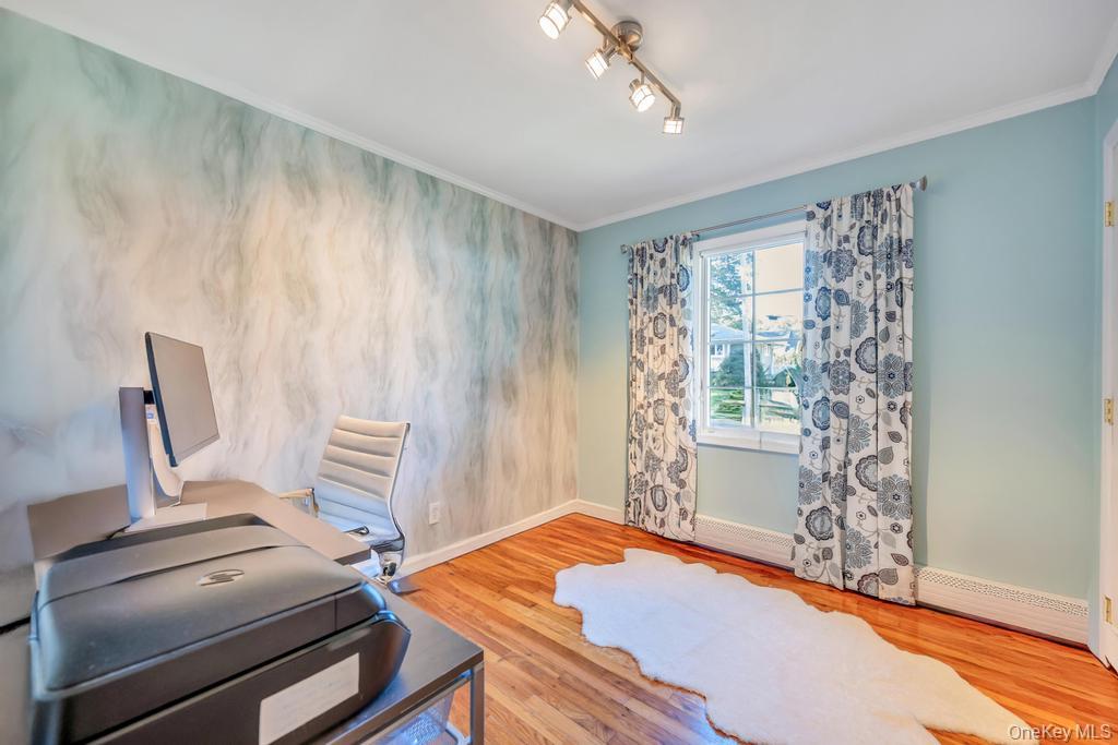 5 Frostfield Place, Melville, NY 11747