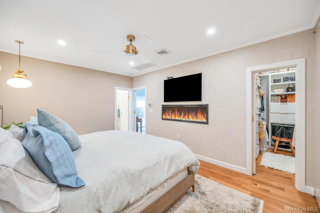 5 Frostfield Place, Melville, NY 11747