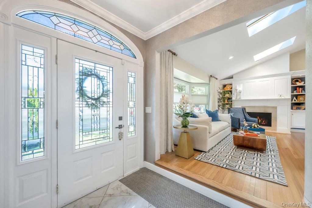 5 Frostfield Place, Melville, NY 11747