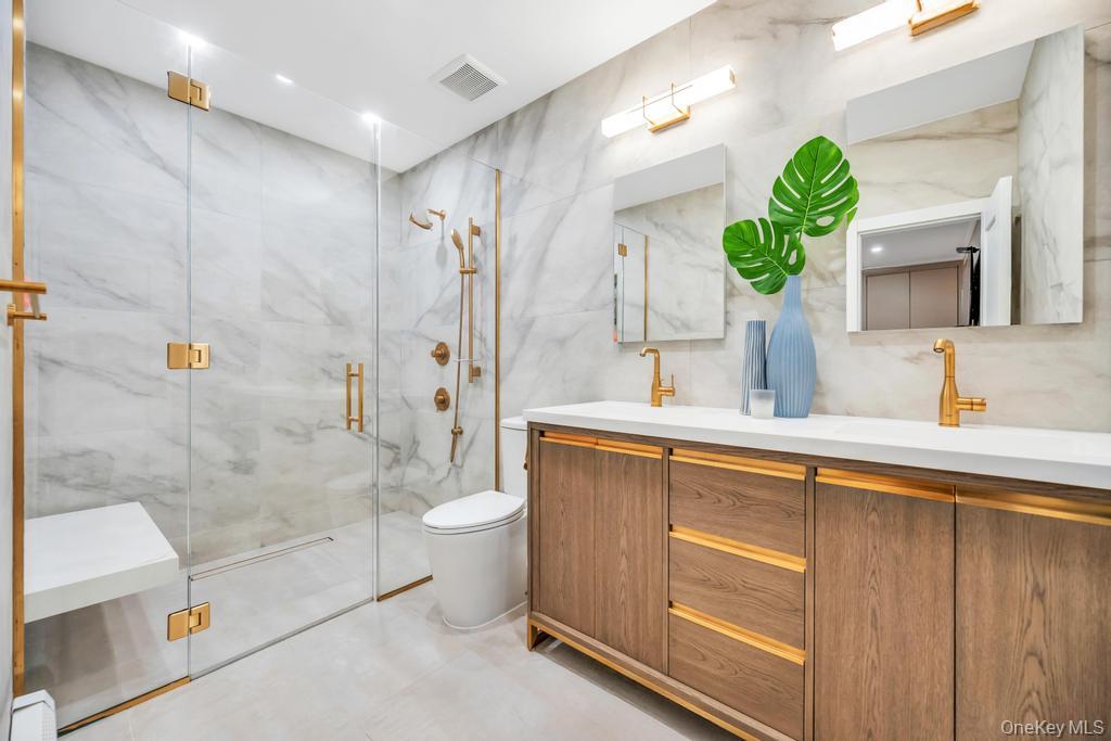 5 Frostfield Place, Melville, NY 11747