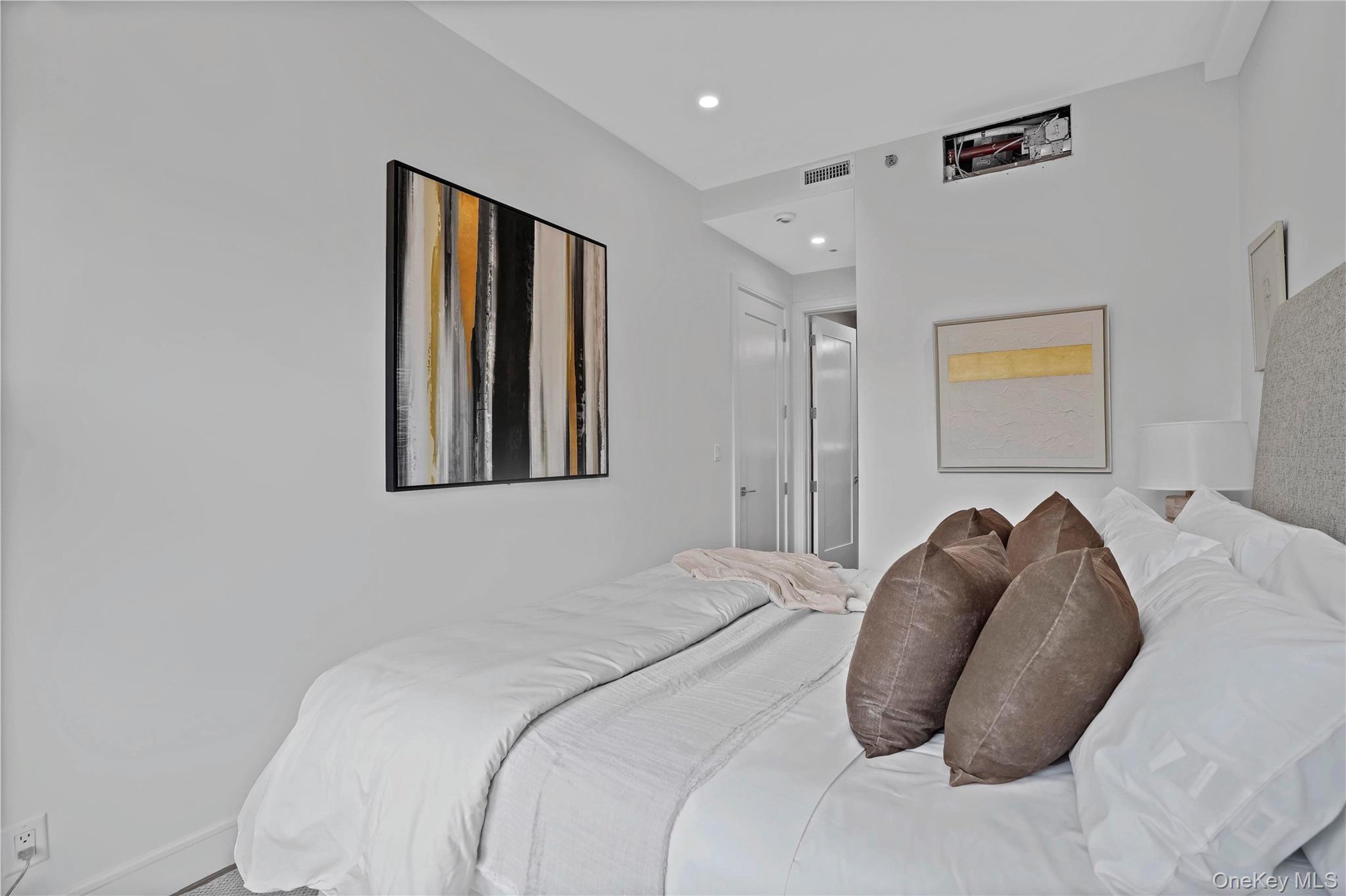 21-31 Shore Blvd # 1E, Astoria, NY 11105