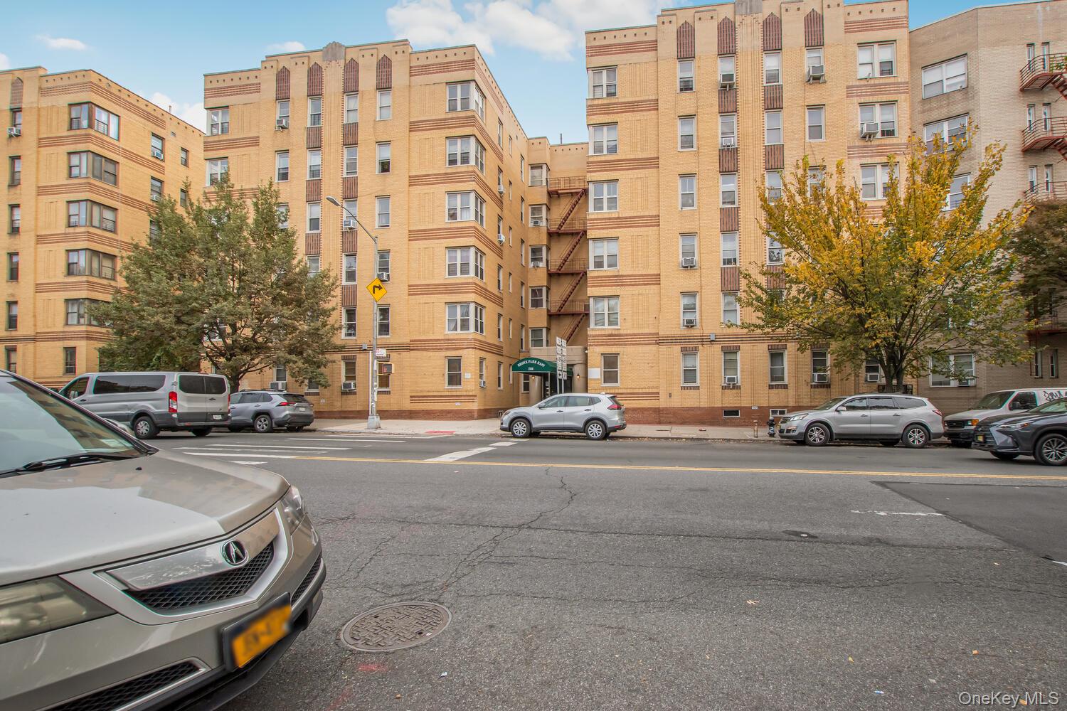 2166 Bronx Park East Street # 6J, Bronx, NY 10462