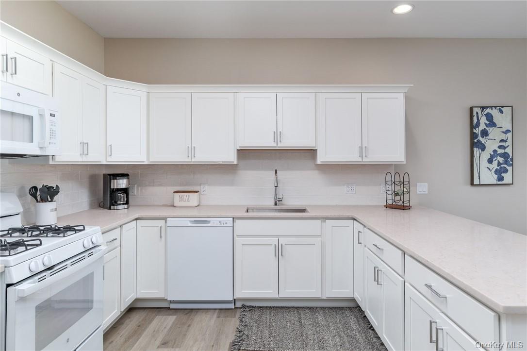 6 N Midland Avenue N, Nyack, NY 10960