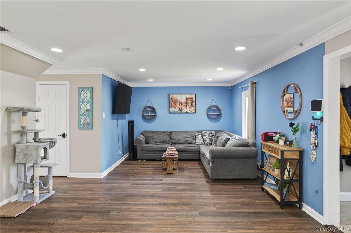 4 Myrtle Lane, Coram, NY 11727