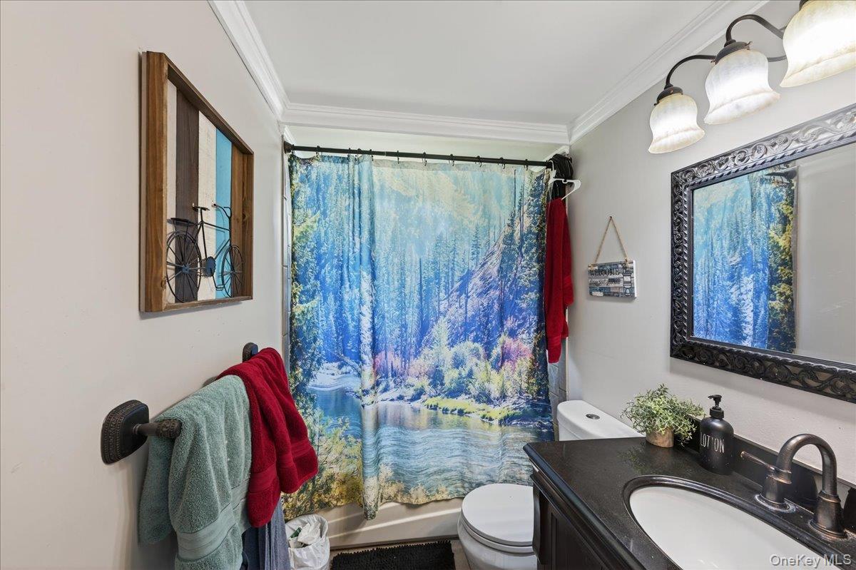 4 Myrtle Lane, Coram, NY 11727