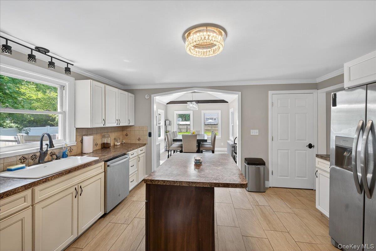 4 Myrtle Lane, Coram, NY 11727