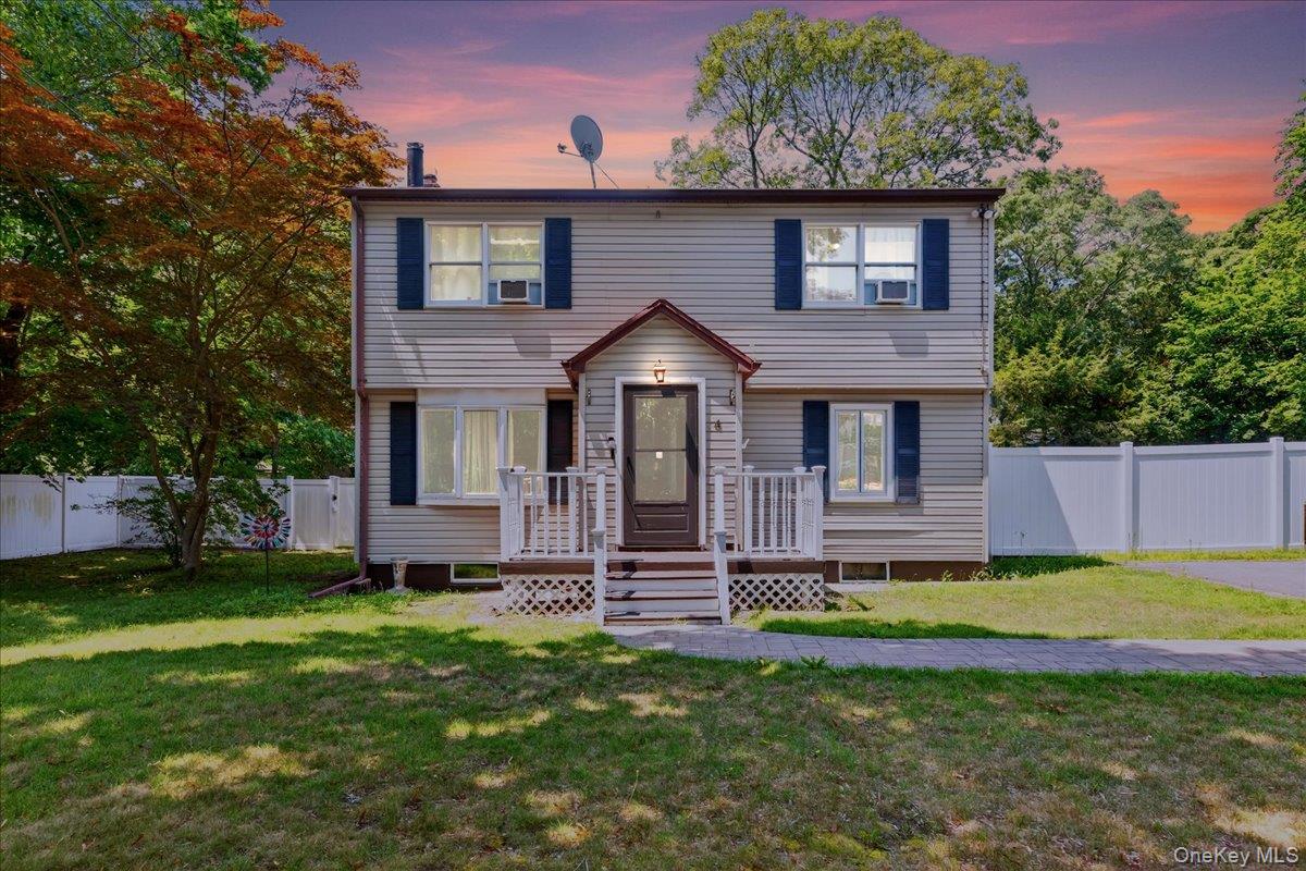 4 Myrtle Lane, Coram, NY 11727