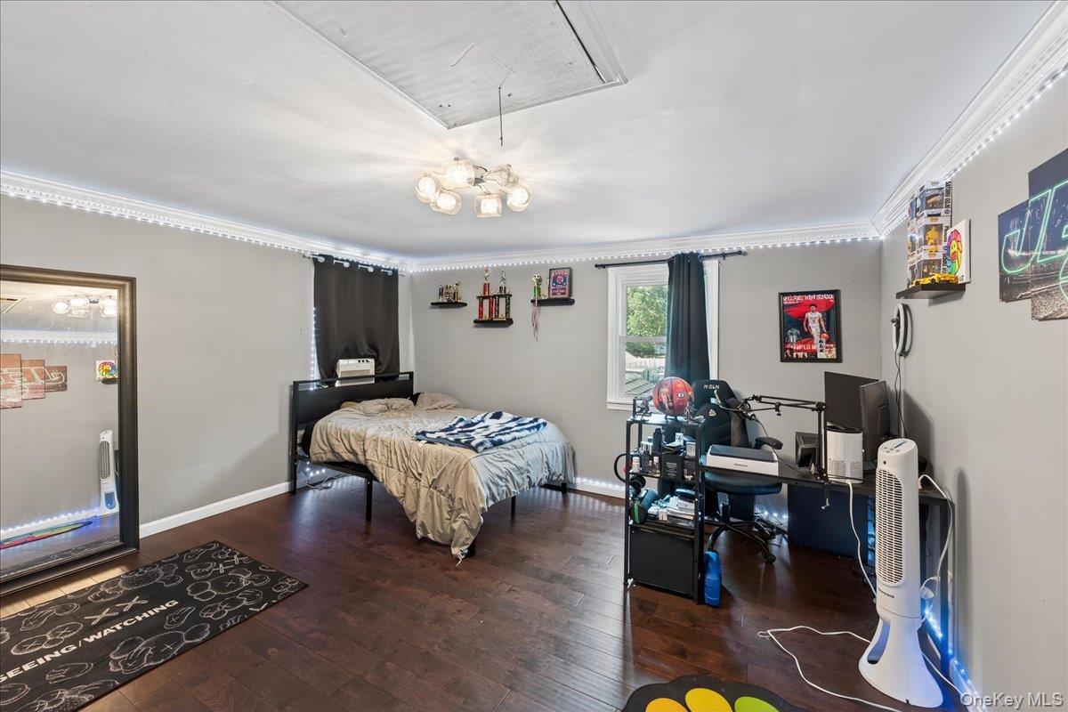 4 Myrtle Lane, Coram, NY 11727