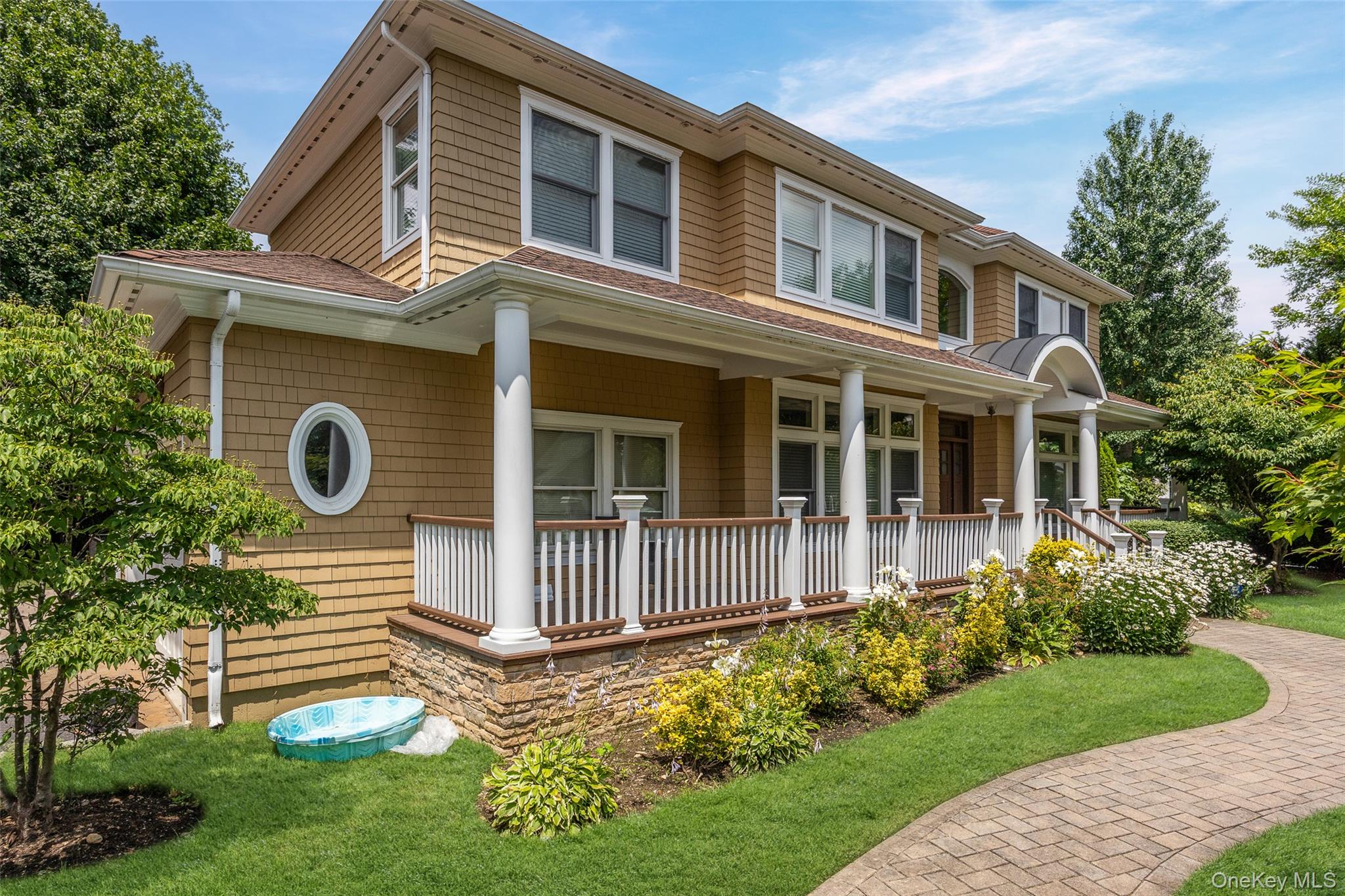 53 Spring Hill Road, Roslyn Heights, NY 11577