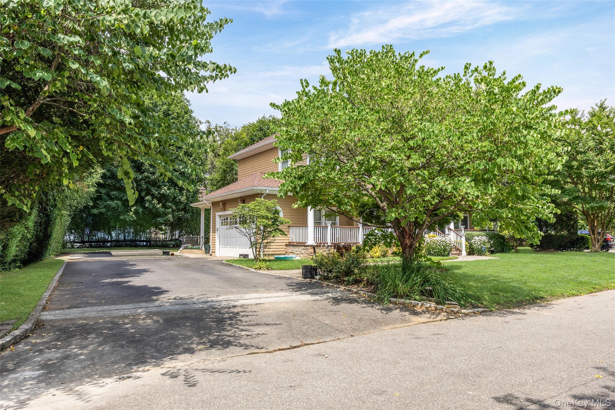 53 Spring Hill Road, Roslyn Heights, NY 11577