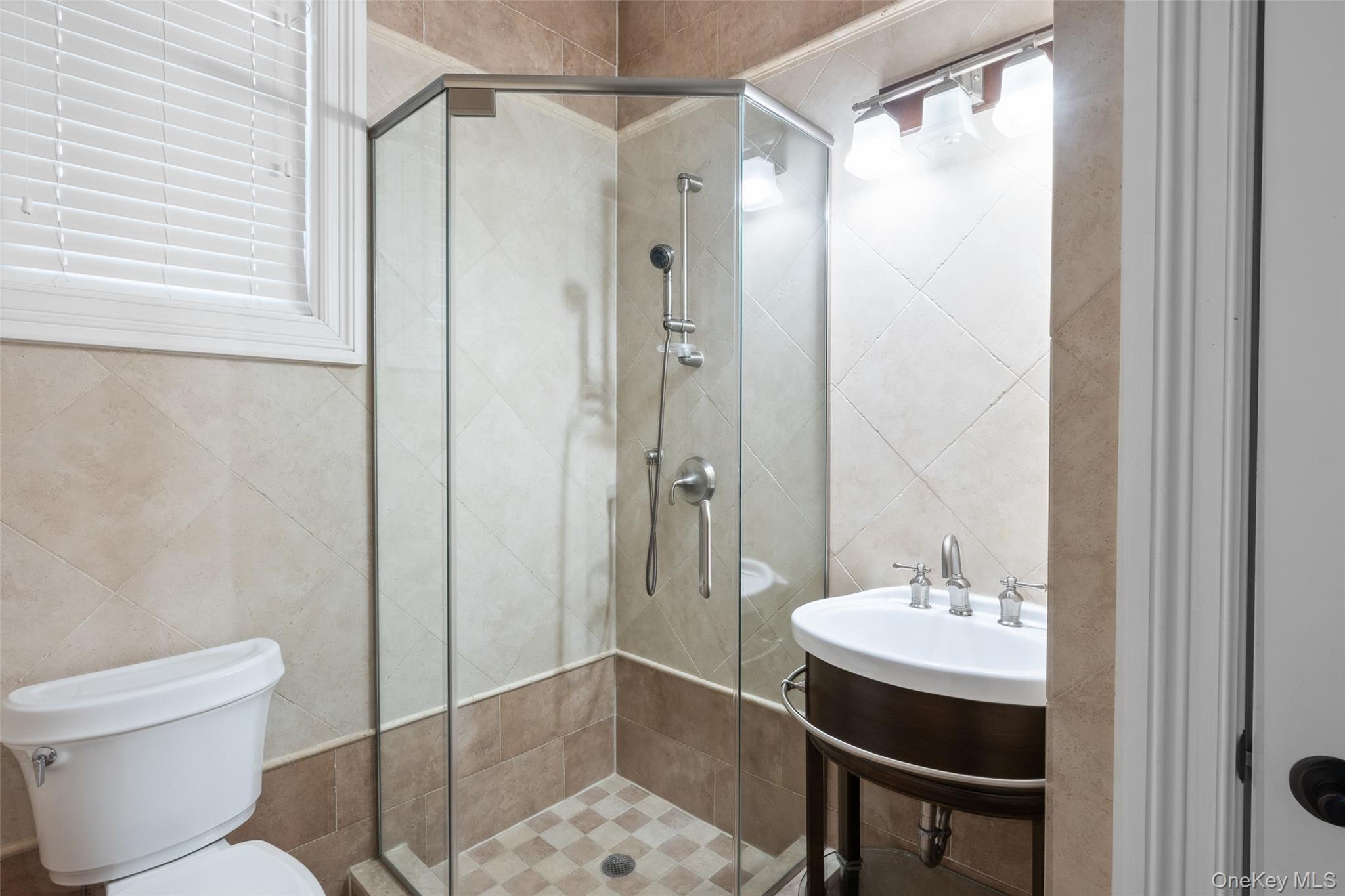 53 Spring Hill Road, Roslyn Heights, NY 11577