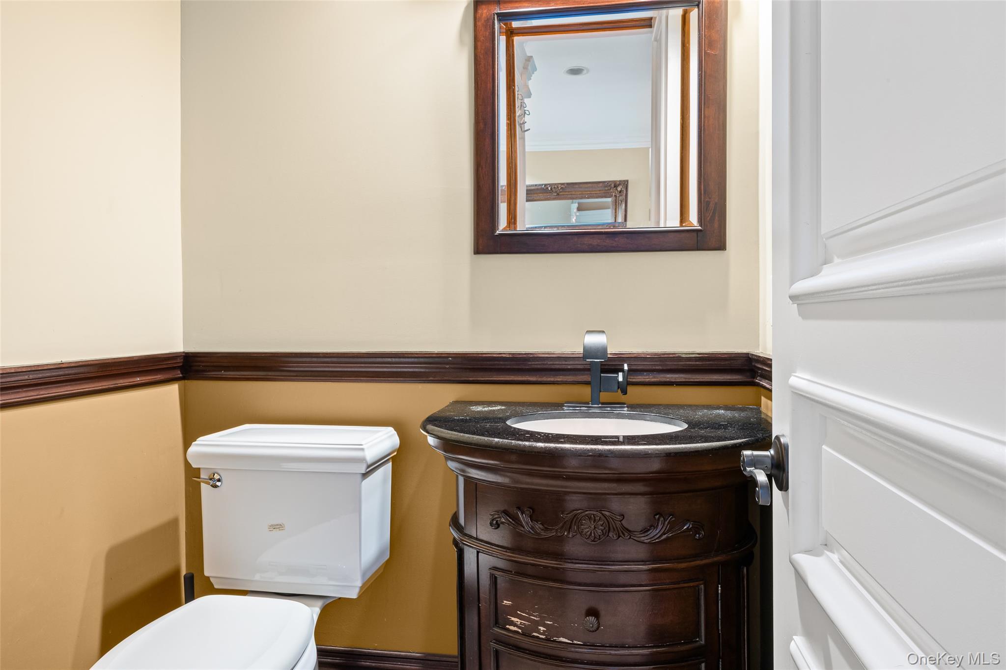 53 Spring Hill Road, Roslyn Heights, NY 11577