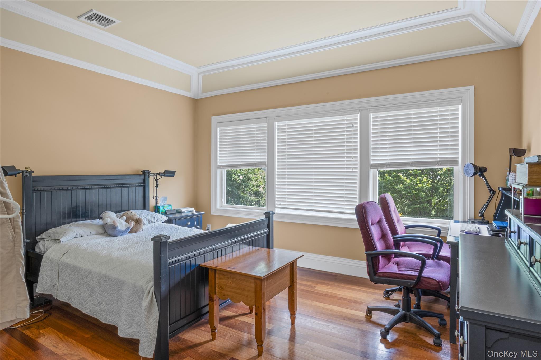 53 Spring Hill Road, Roslyn Heights, NY 11577