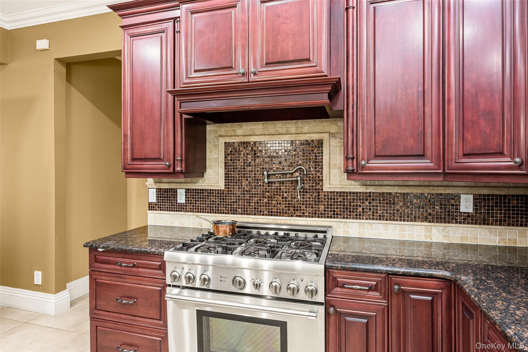 53 Spring Hill Road, Roslyn Heights, NY 11577