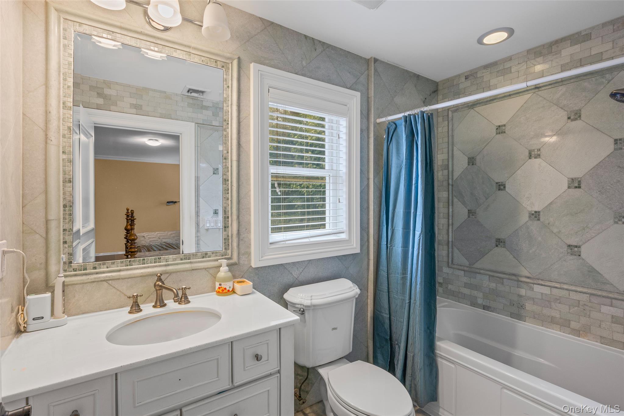 53 Spring Hill Road, Roslyn Heights, NY 11577