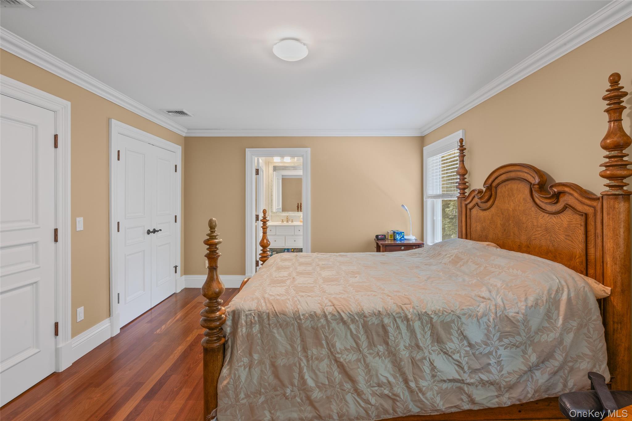 53 Spring Hill Road, Roslyn Heights, NY 11577