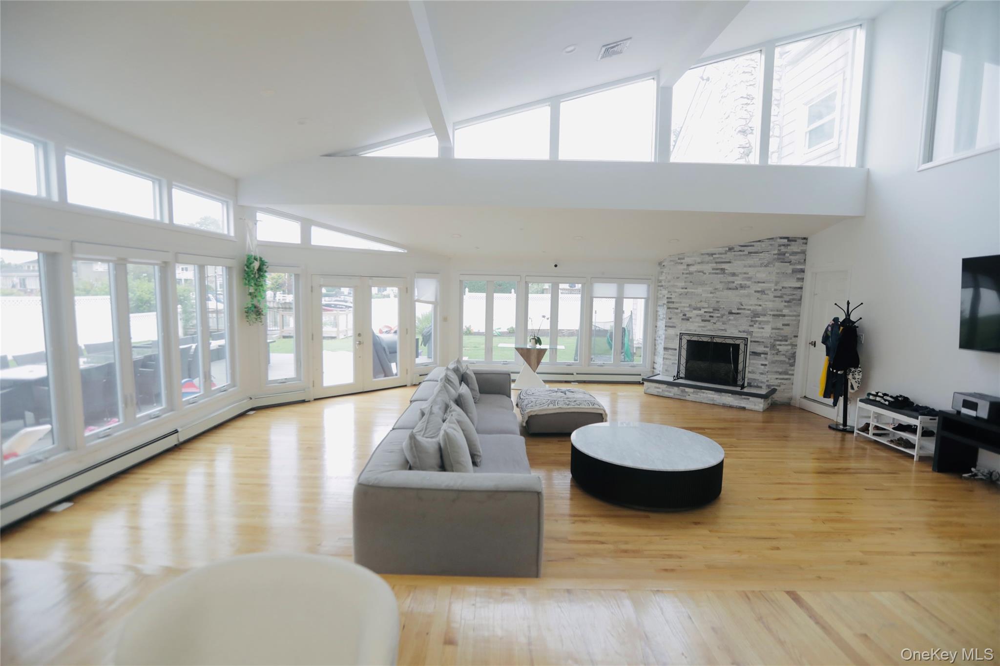 4488 Merrick Road, Massapequa, NY 11758