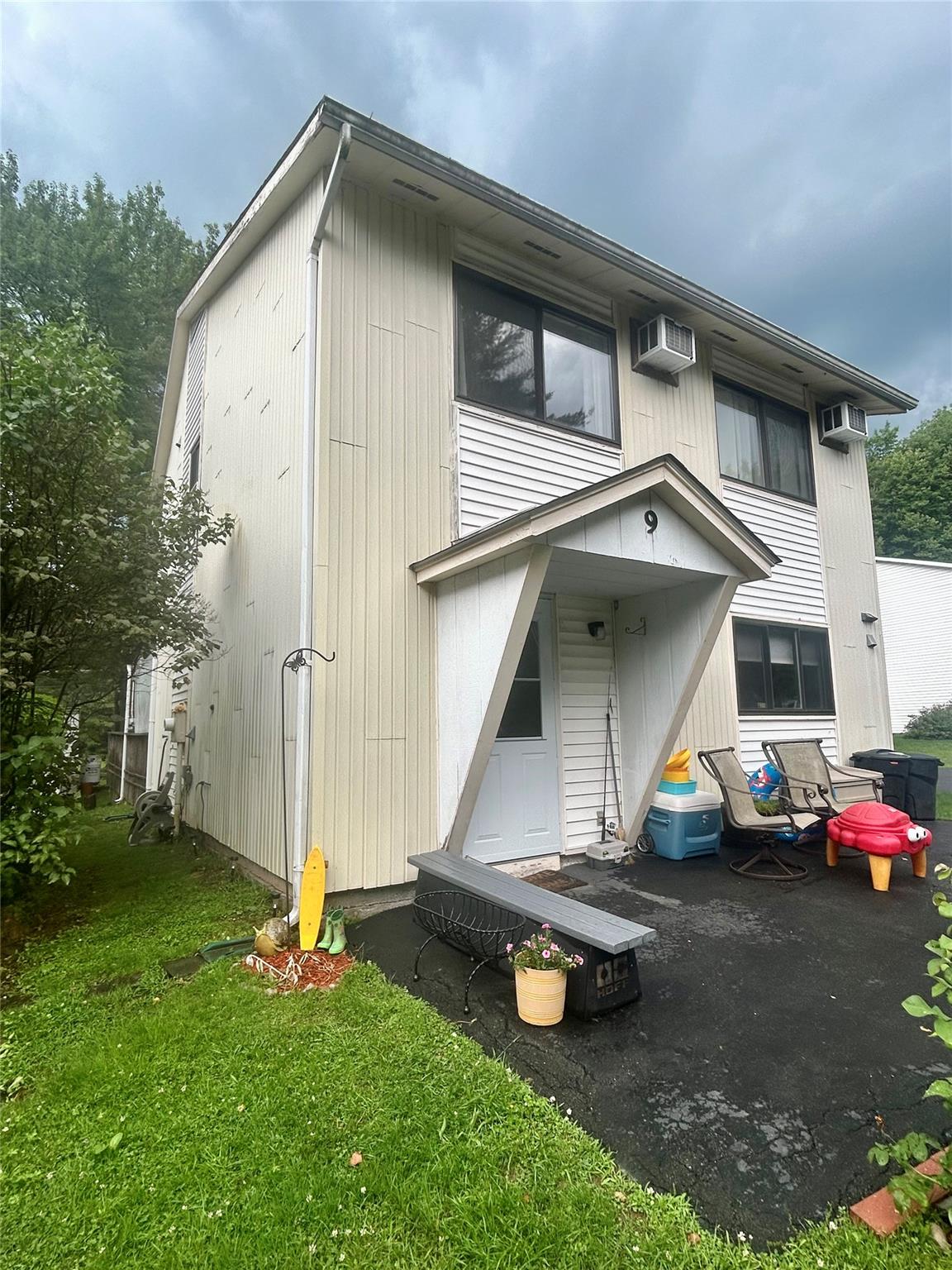 9 Elizabeth Way, Kiamesha Lake, NY 12751